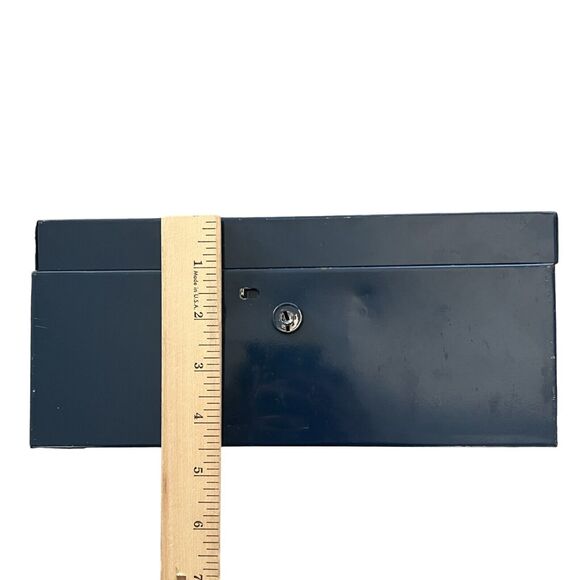 Vintage Hilton Carte Blanche Credit Card Application Blue Yellow Tin Box 50s 60s - Picture 4 of 10